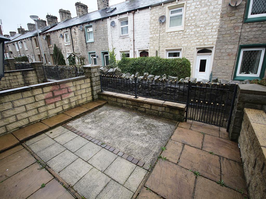 2 bedroom mid terrace house Let Agreed in Barnoldswick - 2016-04-05 08.17.29.jpg